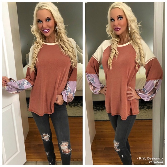 🥰LAST 1! Color Block Bubble Sleeve Tunic! 💐 - Picture 2 of 8